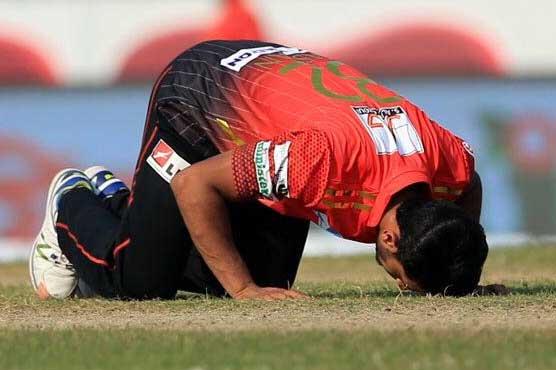 Hasan Ali rips Dhaka Dynamites batting line-up apart